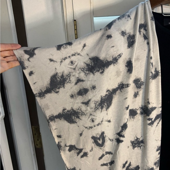 Jones New York XL Black Ribbed Top and sweater bundle of 2 tie up‎ boxy fit - Picture 7 of 10